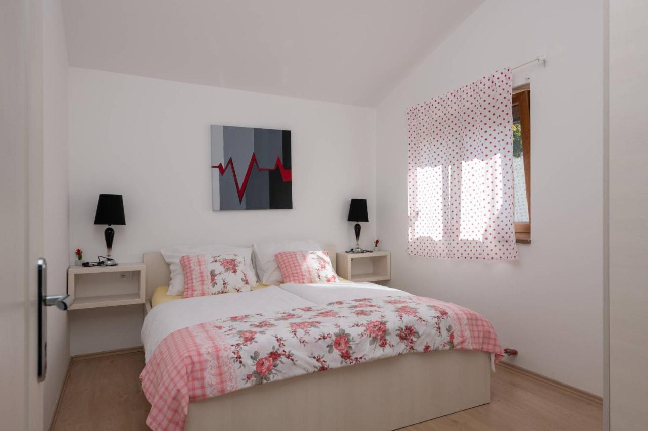 Apartmani Jana Porec Exterior photo