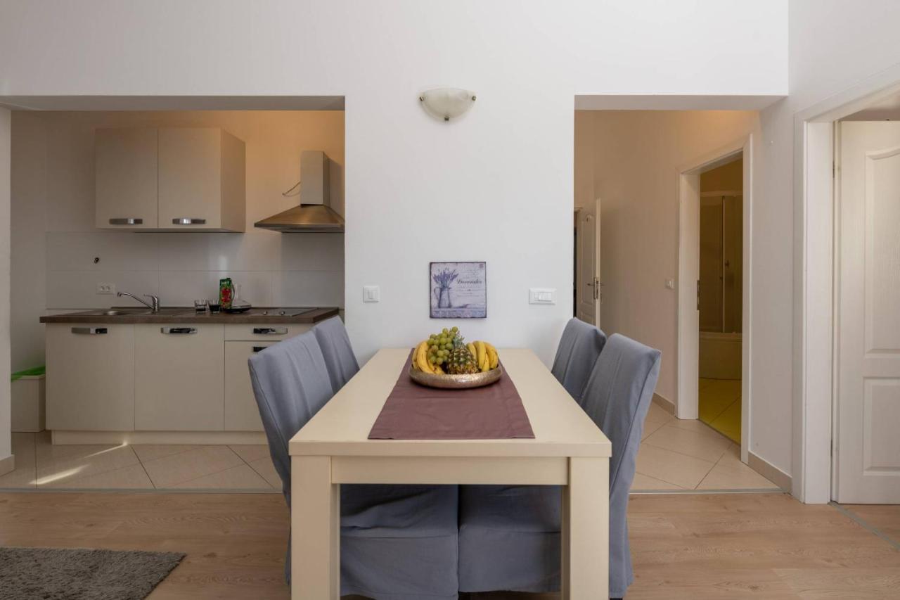 Apartmani Jana Porec Exterior photo